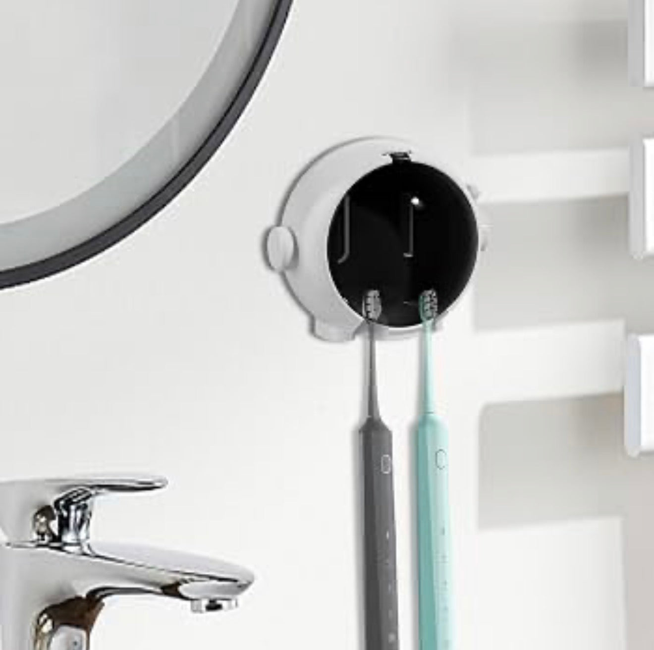 2Pcs Wall Mounted Toothbrush Holder